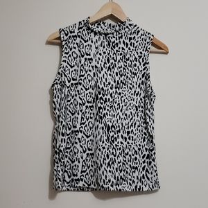 Olivia Rae White and Black Print Top